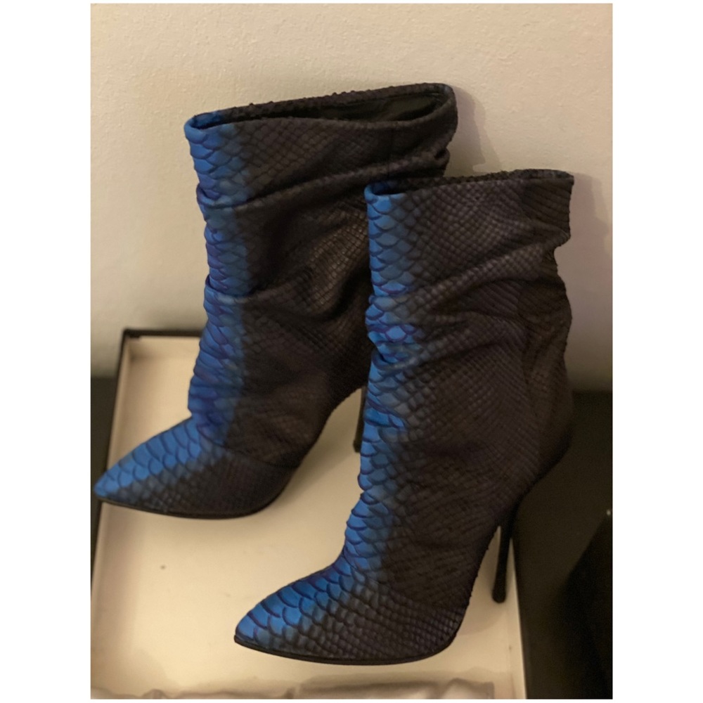 Giuseppe Zanotti Black/Blue Python Calf Booties - image 5
